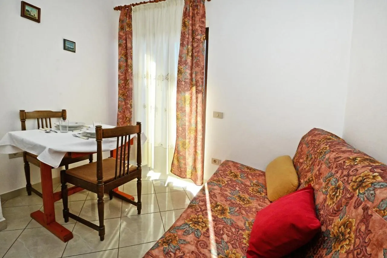 Apartment With Pool Albina 3 Umag