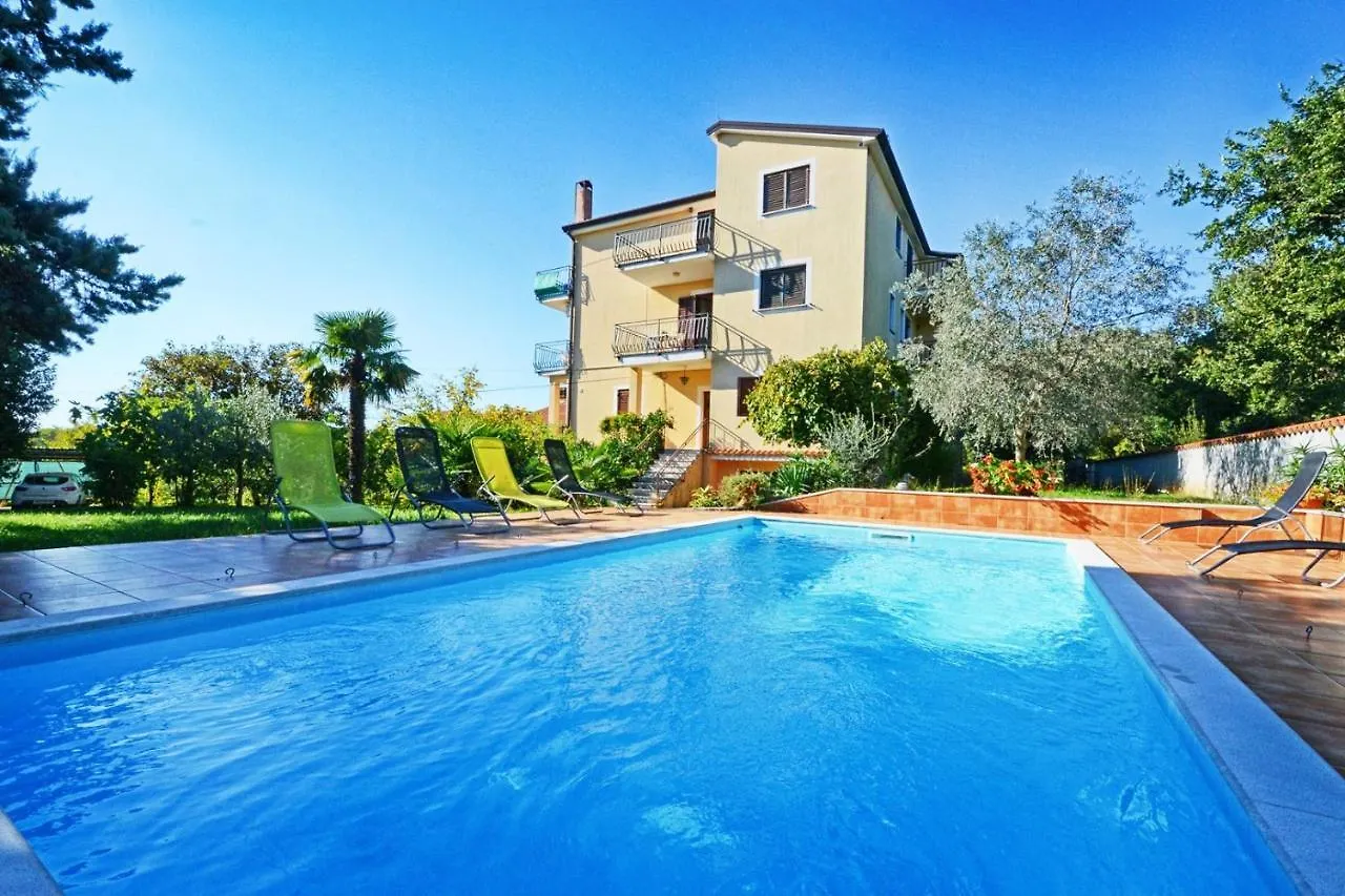 Apartment With Pool Albina 3 Umag Croacia