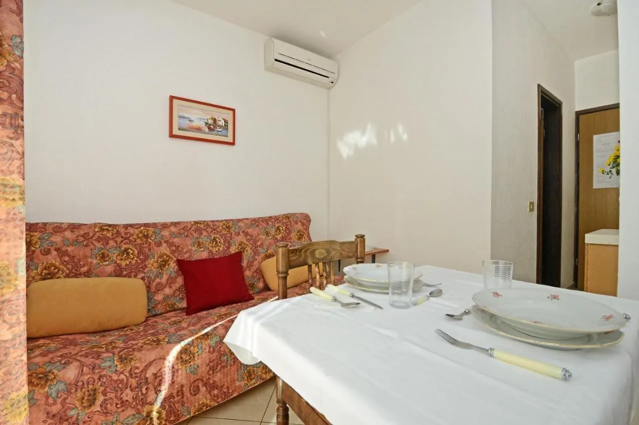 Apartment With Pool Albina 3 Umag