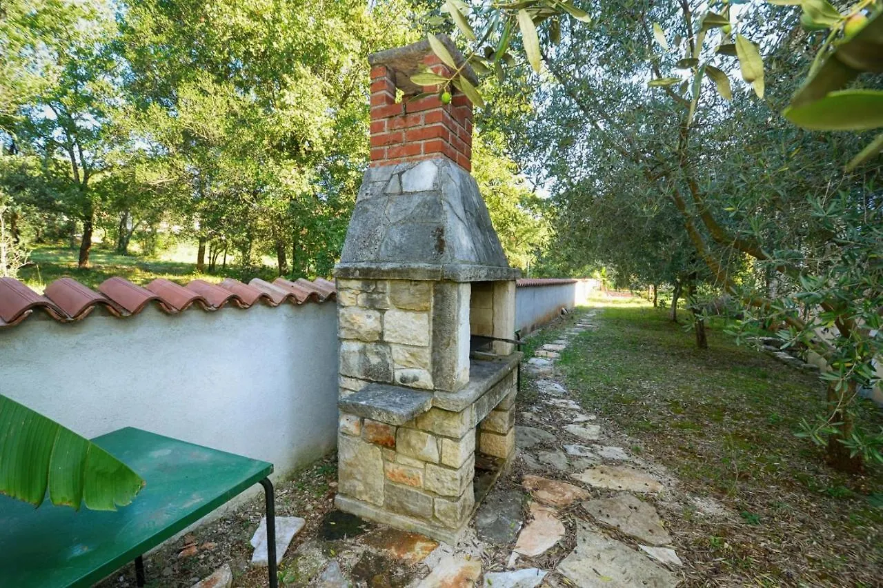 Apartment With Pool Albina 3 Umag